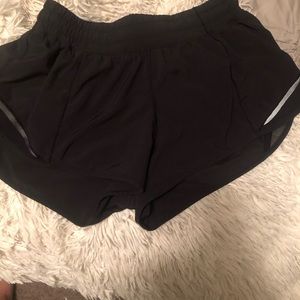 Black lululemon hotty hot